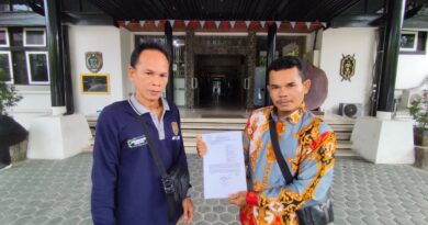 Perwakilan Masyarakat Adat Komunitas Masukih Mendatangi Kantor Dinas Kehutanan Provinsi Kalimantan Tengah, pada rabu, (8/10/2025)